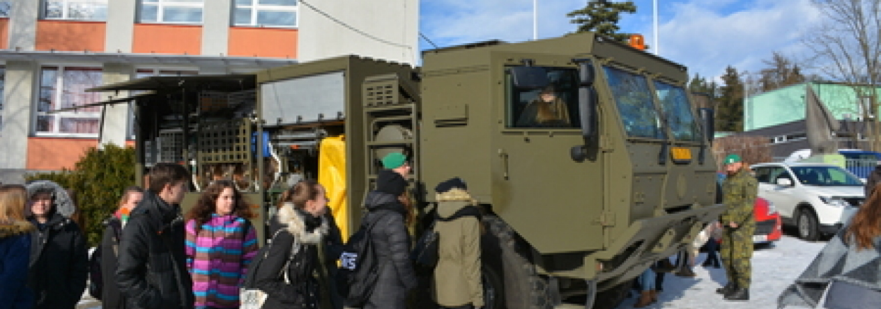 06_ukazka-vojenske-techniky_2.jpg