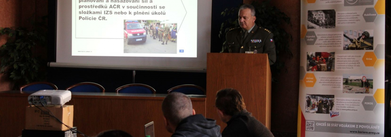 reditel_kvv_hmp_pri_prezentaci_autor_kpt._martina_sofie_halikova.jpg