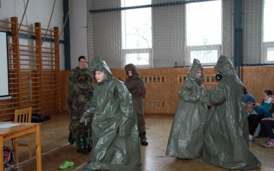 modni-prehlidka-ochrannych-protichemickych-obleku.jpg