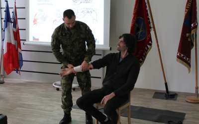 prakticka_ukazka_zastaveni_krvaceni.jpg