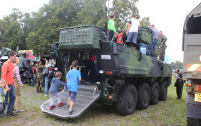 2_-4-brigada-rychleho-nasazeni-predstavila-mimo-jine-i-obrneny-transporter-pandur.jpg