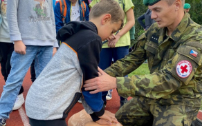vojaci_pripravili_deti_na_nebezpecne_situace_se_kterymi_se_mohou_v_beznem_zivote_setkat.jpg