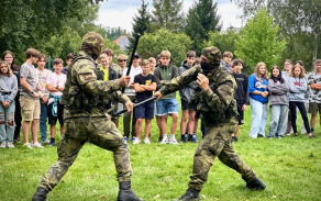 zajemci_si_vyzkousely_zaklady_sebeobrany.jpg